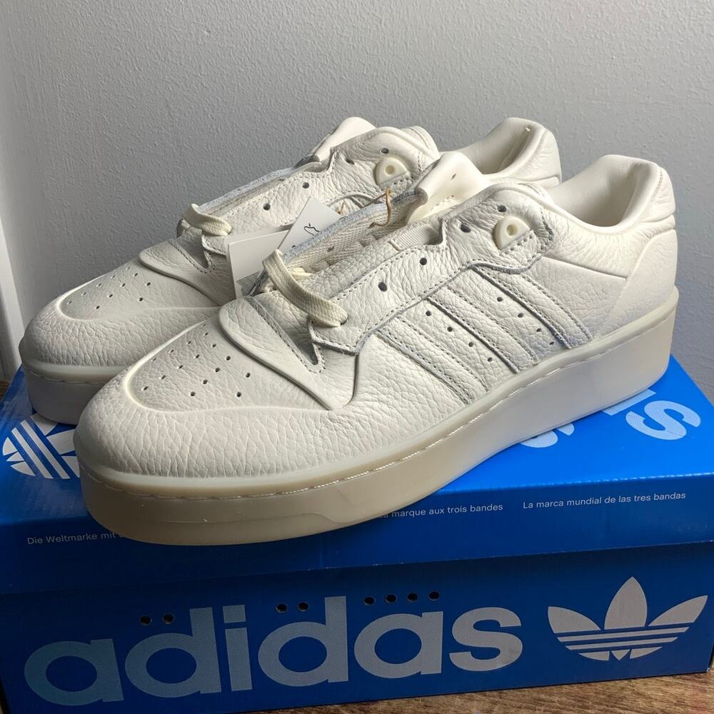 Adidas Rivalry Lux Pro Ivory NIB Men's size 10‎